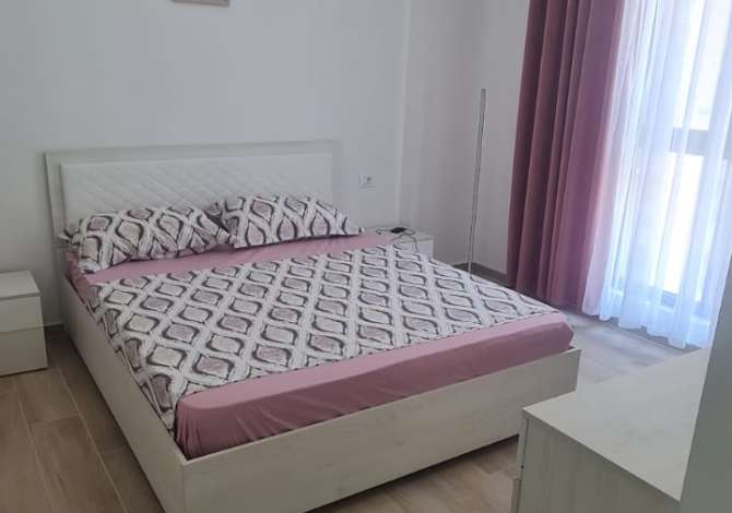 Shtepi me qera Apartament ne Tirane, 2+1, Mobilimi E mobiluar, Pagesa 700  Euro.