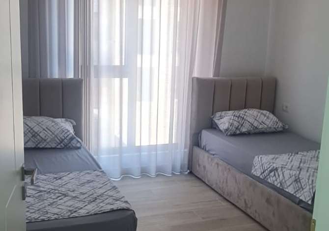 Shtepi me qera Apartament ne Tirane, 2+1, Mobilimi E mobiluar, Pagesa 700  Euro.