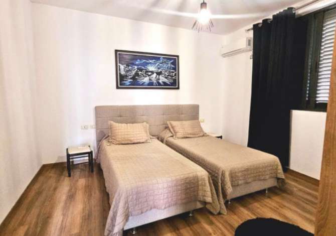 Shtepi me qera Shtepi Private ne Tirane, 2+1, Mobilimi E mobiluar, Pagesa 700  Euro.