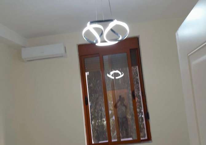 Ambient biznesi me qera 1+1 ne Tirane - 700 Euro