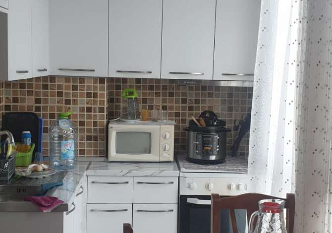Shtepi me qera 1+1 ne Tirane - 35,000 Leke