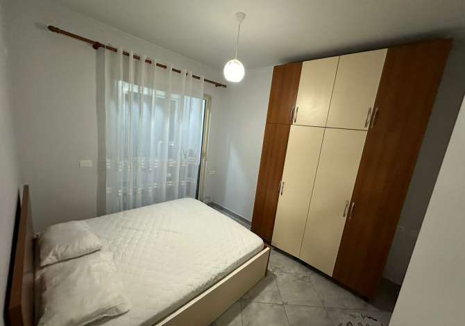Shtepi me qera Apartament ne Tirane, 2+1, Mobilimi E mobiluar, Pagesa 450  Euro.
