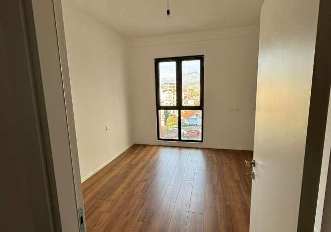 Shtepi me qera 2+1 ne Tirane - 600 Euro