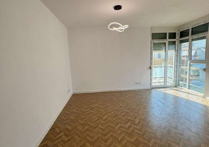 Shtepi ne shitje 2+1 ne Tirane - 180,000 Euro