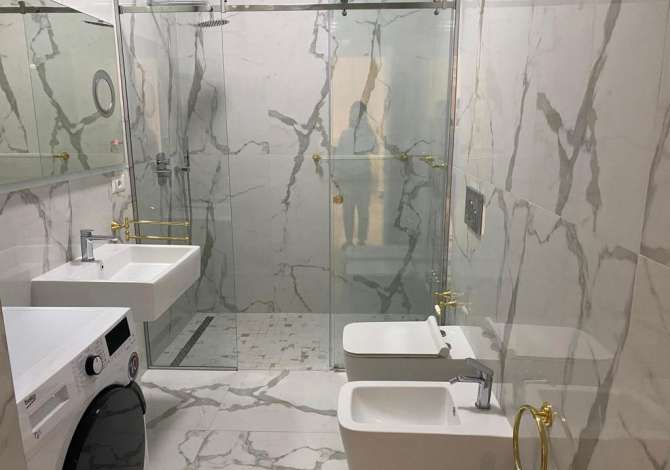 Shtepi me qera Apartament ne Tirane, 1+1, Mobilimi E mobiluar, Pagesa 1,000  Euro.