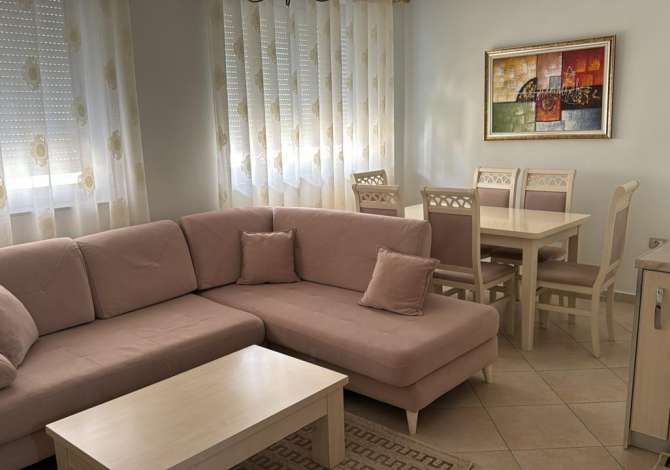 Shtepi me qera Apartament ne Tirane, 2+1, Mobilimi E mobiluar, Pagesa 600  Euro.