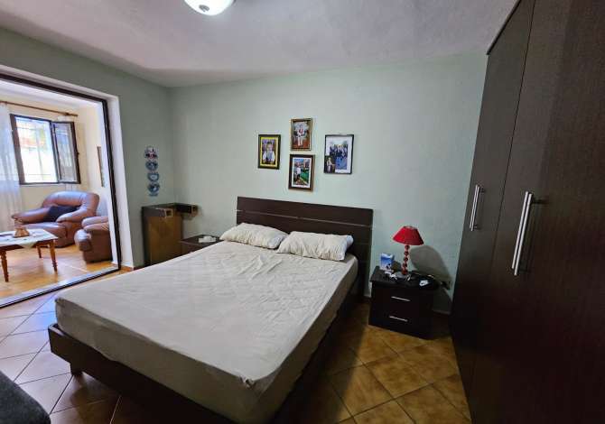 Shtepi me qera Apartament ne Tirane, 2+1, Mobilimi E mobiluar, Pagesa 500  Euro.