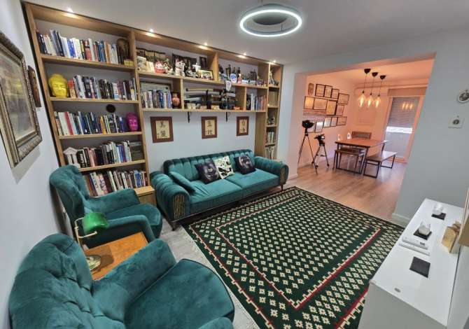 Shtepi ne shitje Apartament ne Tirane, 2+1, Mobilimi E mobiluar, Pagesa 250,000  Euro.