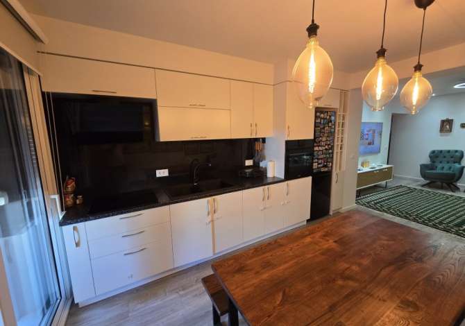 Shtepi ne shitje 2+1 ne Tirane - 250,000 Euro