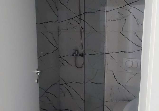 Shtepi me qera 2+1 ne Tirane - 1,300 Euro