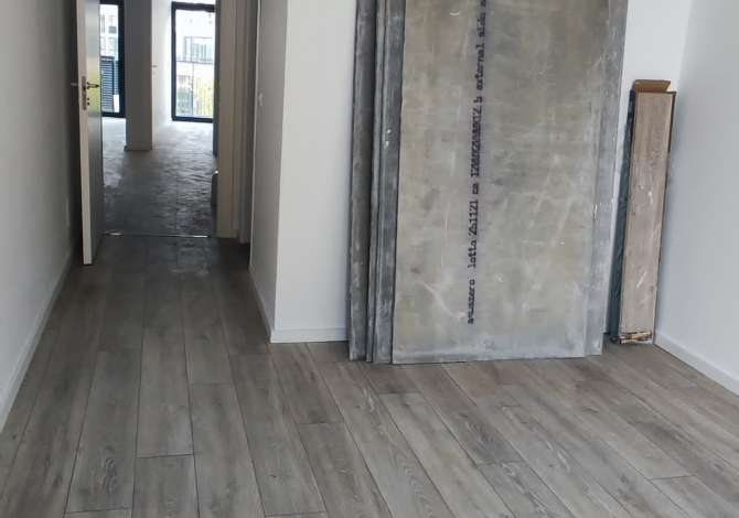 Shtepi me qera 2+1 ne Tirane - 1,300 Euro