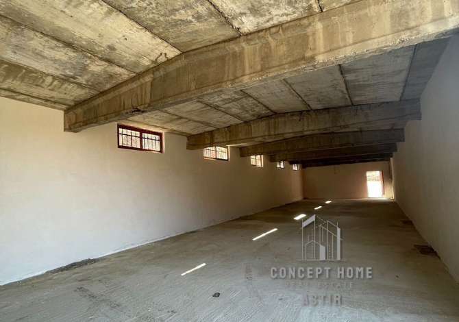 Ambient biznesi me qera 4+1 ne Tirane - 1,000 Euro