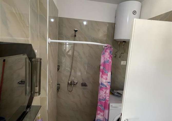 Shtepi me qera Apartament ne Tirane, 2+1, Mobilimi E mobiluar, Pagesa 650  Euro.