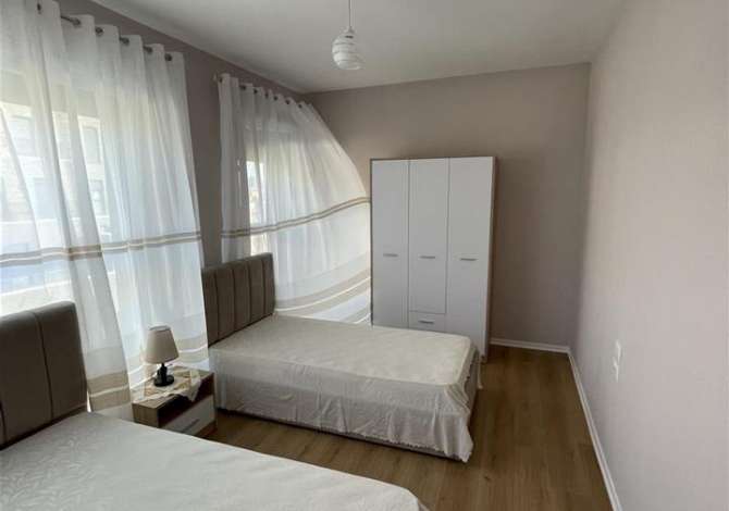 Shtepi me qera Apartament ne Tirane, 2+1, Mobilimi E mobiluar, Pagesa 650  Euro.