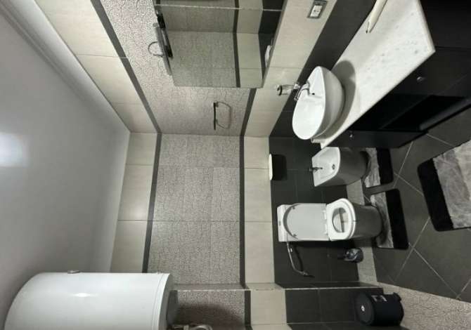 Shtepi me qera Apartament ne Tirane, 2+1, Mobilimi E mobiluar, Pagesa 500  Euro.