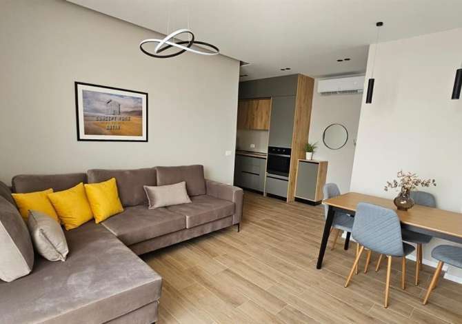Shtepi me qera 2+1 ne Tirane - 700 Euro