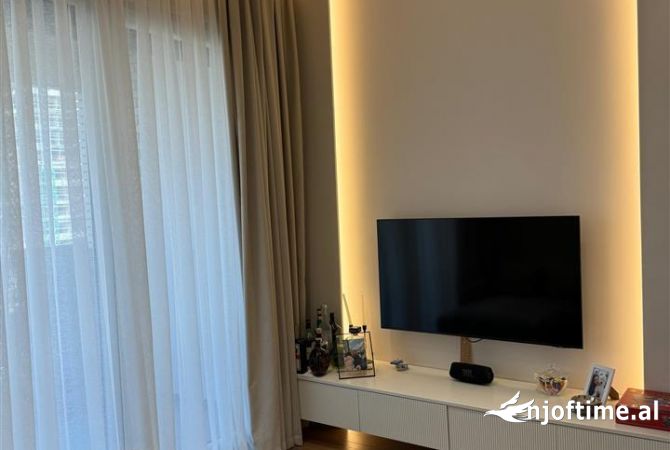 Shtepi me qera Apartament ne Tirane, 1+1, Mobilimi E mobiluar, Pagesa 60,000  Leke.