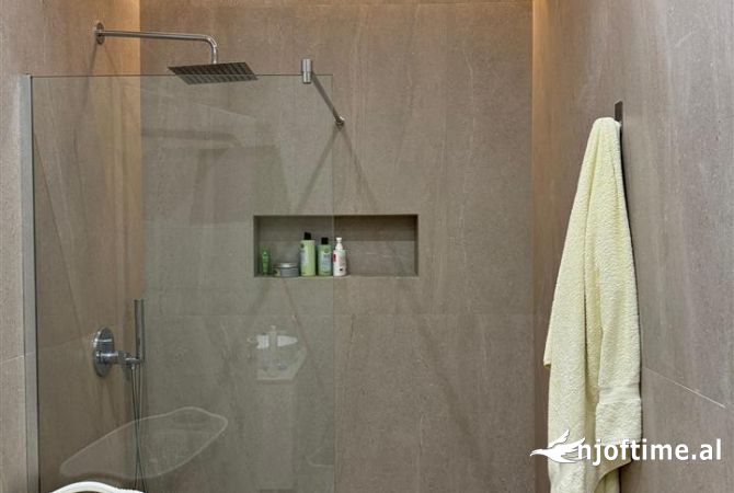 Casa in affitto 1+1 a Tirana - 60,000 Leke