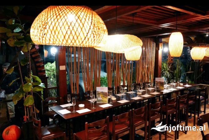 Shitet biznesi, prane Gardes