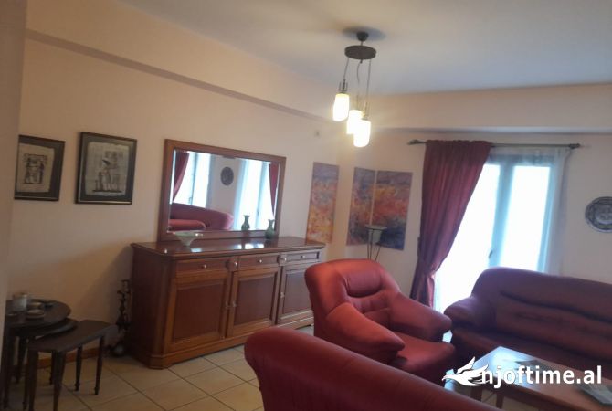 Shtepi me qera 3+1 ne Tirane - 700 Euro