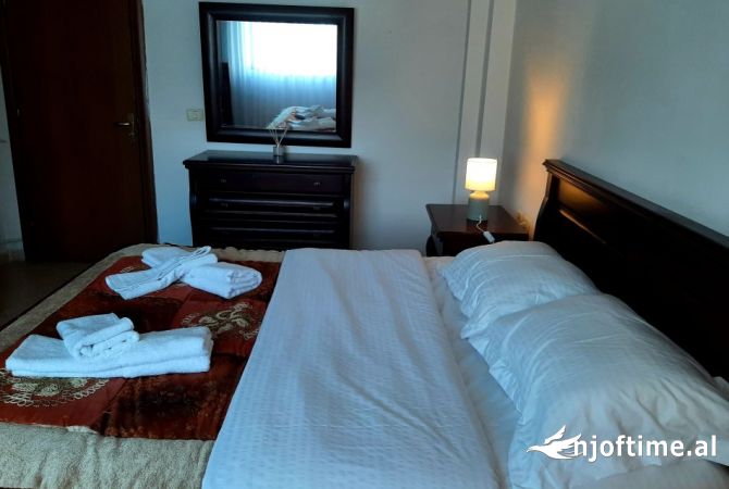 Shtepi me qera 2+1 ne Tirane - 400 Euro
