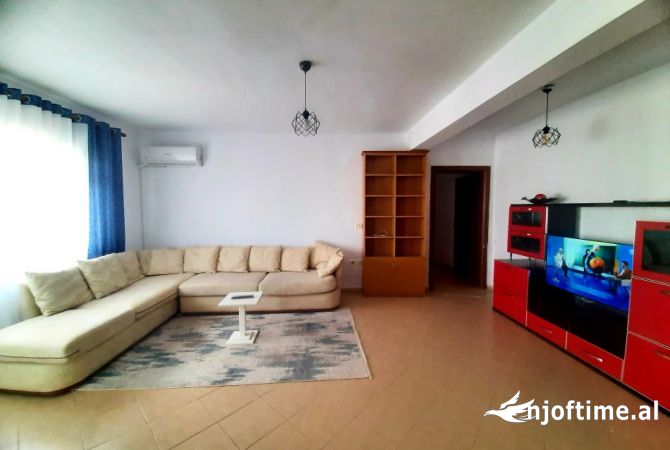 Shtepi me qera 2+1 ne Tirane - 400 Euro