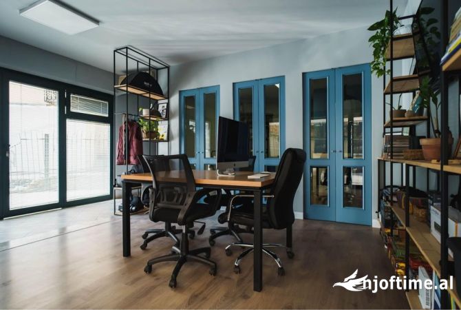 Jepet  me qera ambient per zyre Stadiumi Dinamo