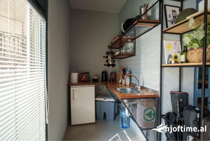 Ambient biznesi me qera 3+1 ne Tirane - 600 Euro