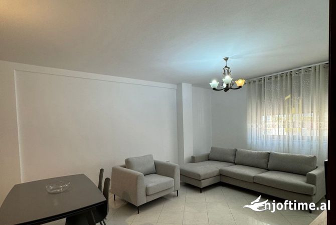 Shtepi me qera 1+1 ne Tirane - 500 Euro