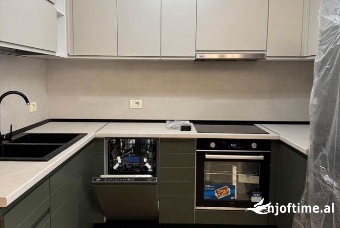 Shtepi me qera Apartament ne Tirane, 3+1, Mobilimi E mobiluar, Pagesa 650  Euro.