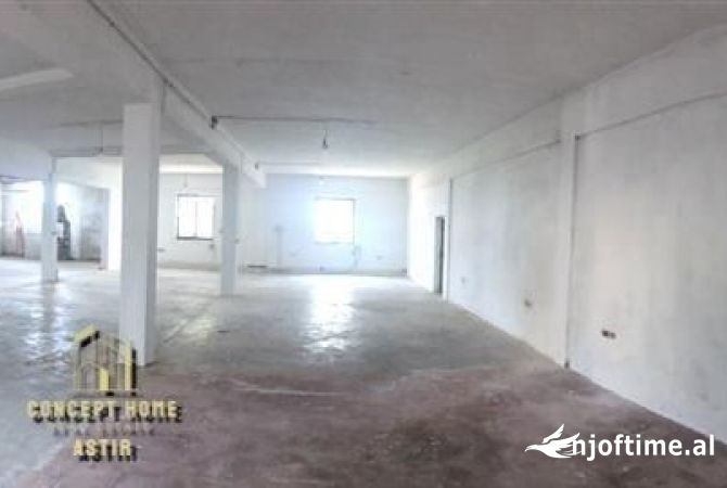 Ambient biznesi me qera 4+1 ne Tirane - 1,100 Euro