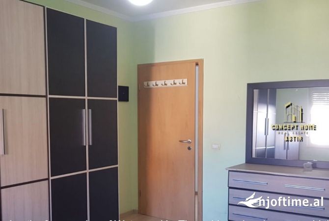 Shtepi me qera 2+1 ne Tirane - 650 Euro
