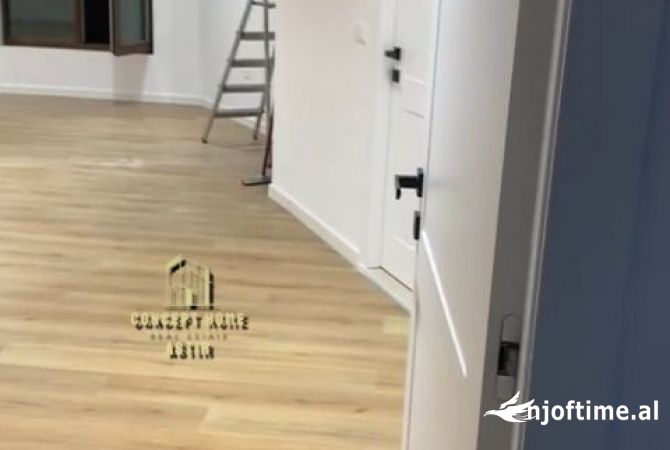 Ambient biznesi me qera 3+1 ne Tirane - 600 Euro