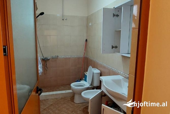 Shtepi me qera 3+1 ne Tirane - 450 Euro