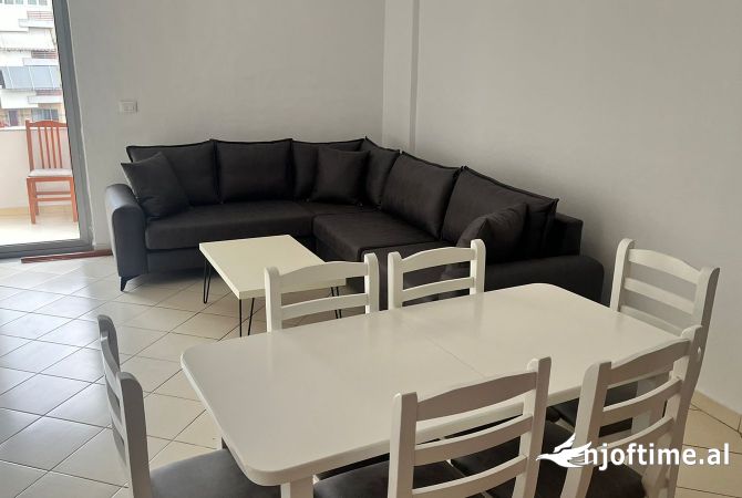 Shtepi me qera 2+1 ne Tirane - 500 Euro