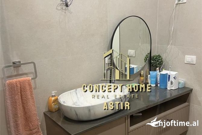 Shtepi me qera Apartament ne Tirane, 3+1, Mobilimi E mobiluar, Pagesa 950  Euro.