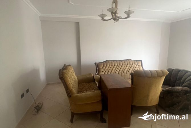 Casa in affitto 2+1 a Tirana - 450 Euro