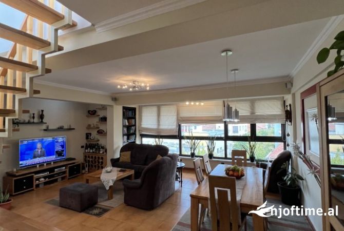 Shtepi ne shitje Apartament ne Tirane, 3+1, Mobilimi E mobiluar, Pagesa 270,000  Euro.