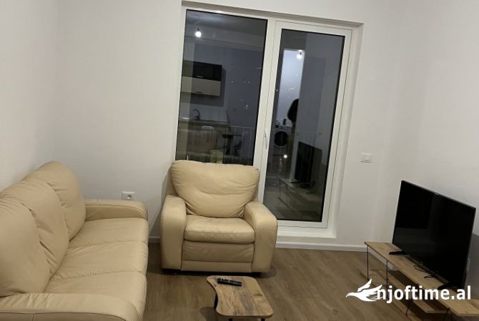 Shtepi me qera 2+1 ne Tirane - 450 Euro