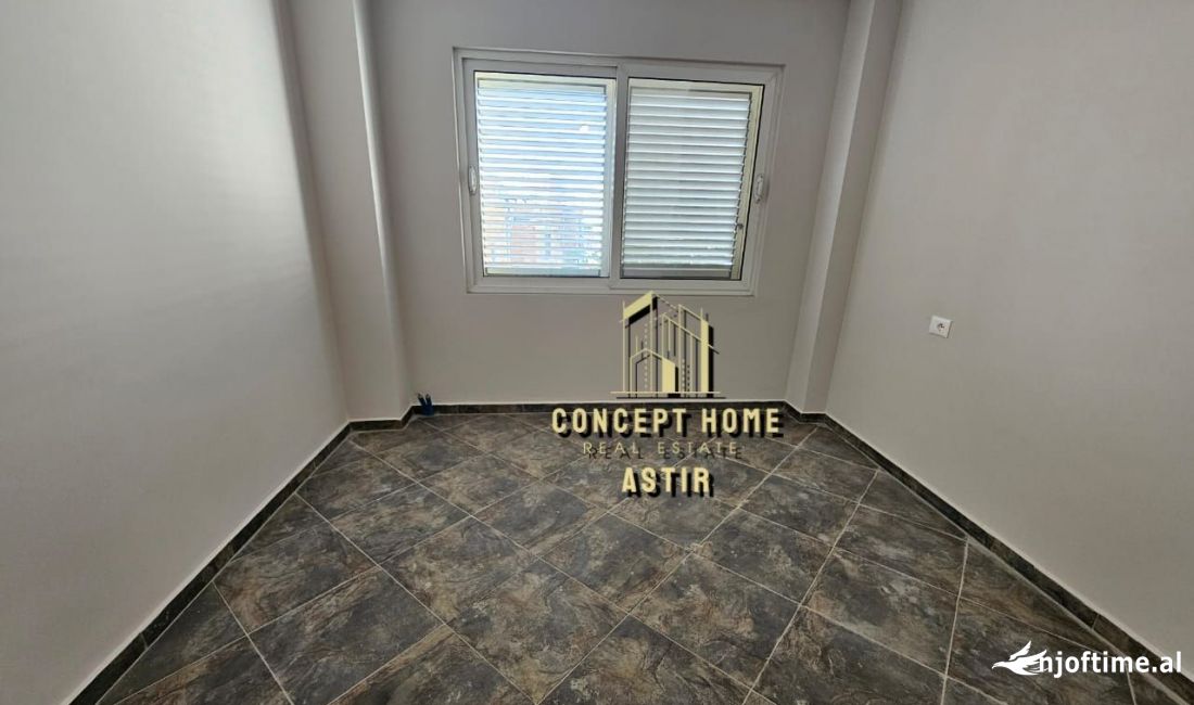 Shtepi ne shitje Apartament ne Tirane, 3+1, Mobilimi E mobiluar, Pagesa 155,000  Euro.