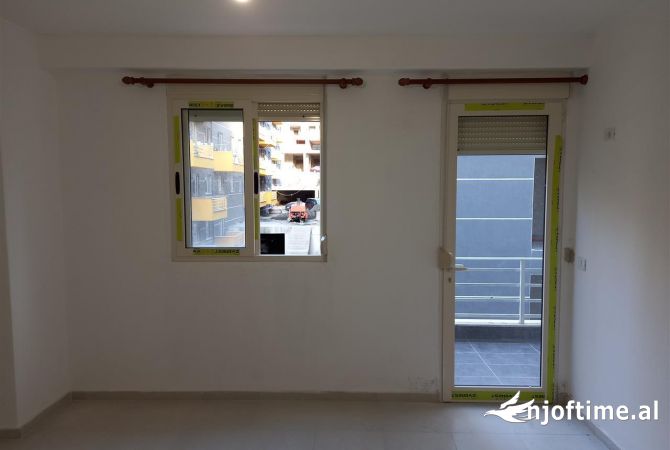 Shtepi me qera 1+1 ne Tirane - 270 Euro