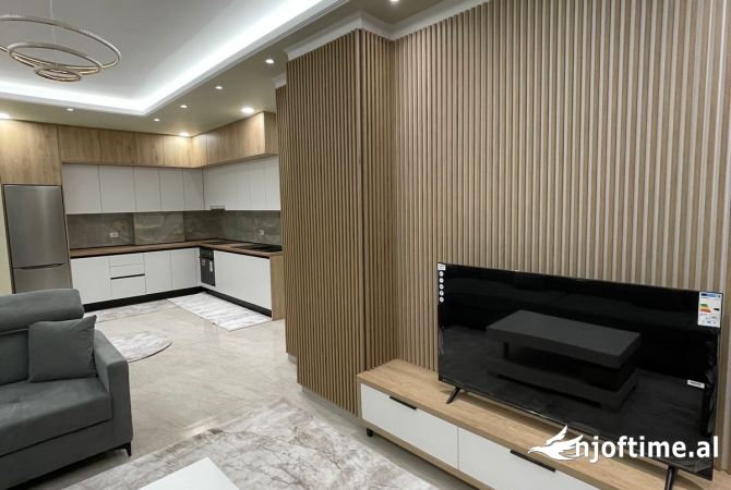 Shtepi ne shitje Apartament ne Tirane, 2+1, Mobilimi E mobiluar, Pagesa 147,000  Euro.