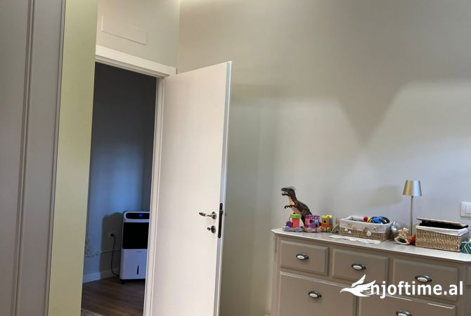 Shtepi ne shitje 3+1 ne Tirane - 259,000 Euro