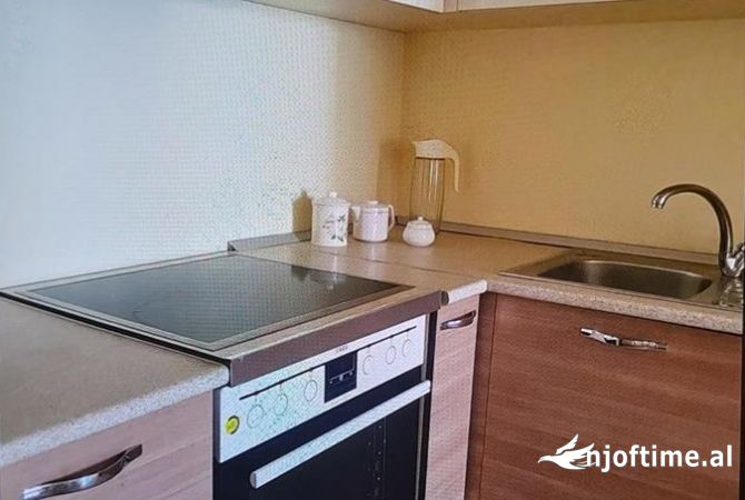 Shtepi me qera Apartament ne Tirane, 2+1, Mobilimi E mobiluar, Pagesa 600  Euro.