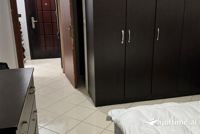 Shtepi ne shitje Apartament ne Tirane, 1+1, Mobilimi E mobiluar, Pagesa 85,000  Euro.