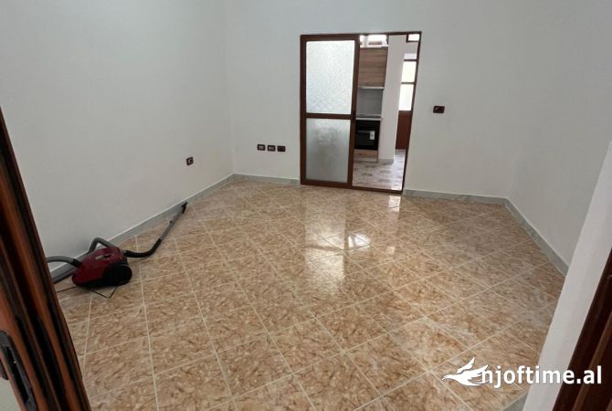 Shtepi me qera 1+1 ne Tirane - 400 Euro