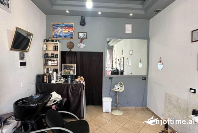 Ambient biznesi ne shitje 1+1 ne Tirane - 105,000 Euro
