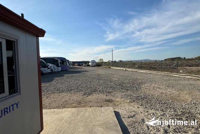 Ambient biznesi me qera 6+1 ne Tirane - 1,000 Euro