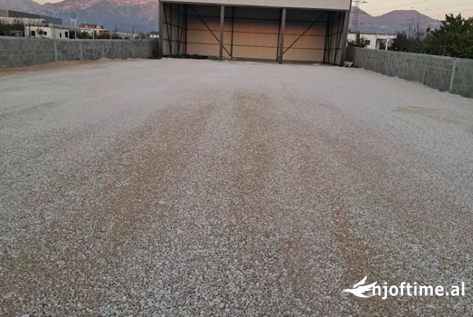 Ambient biznesi me qera 4+1 ne Tirane - 1,500 Euro