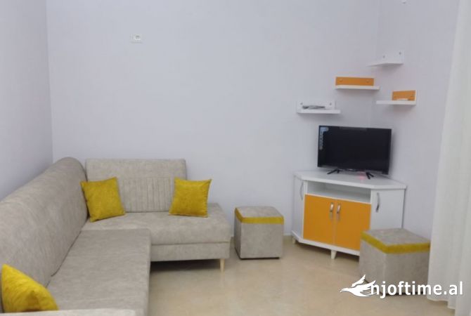 Shtepi me qera 2+1 ne Tirane - 600 Euro